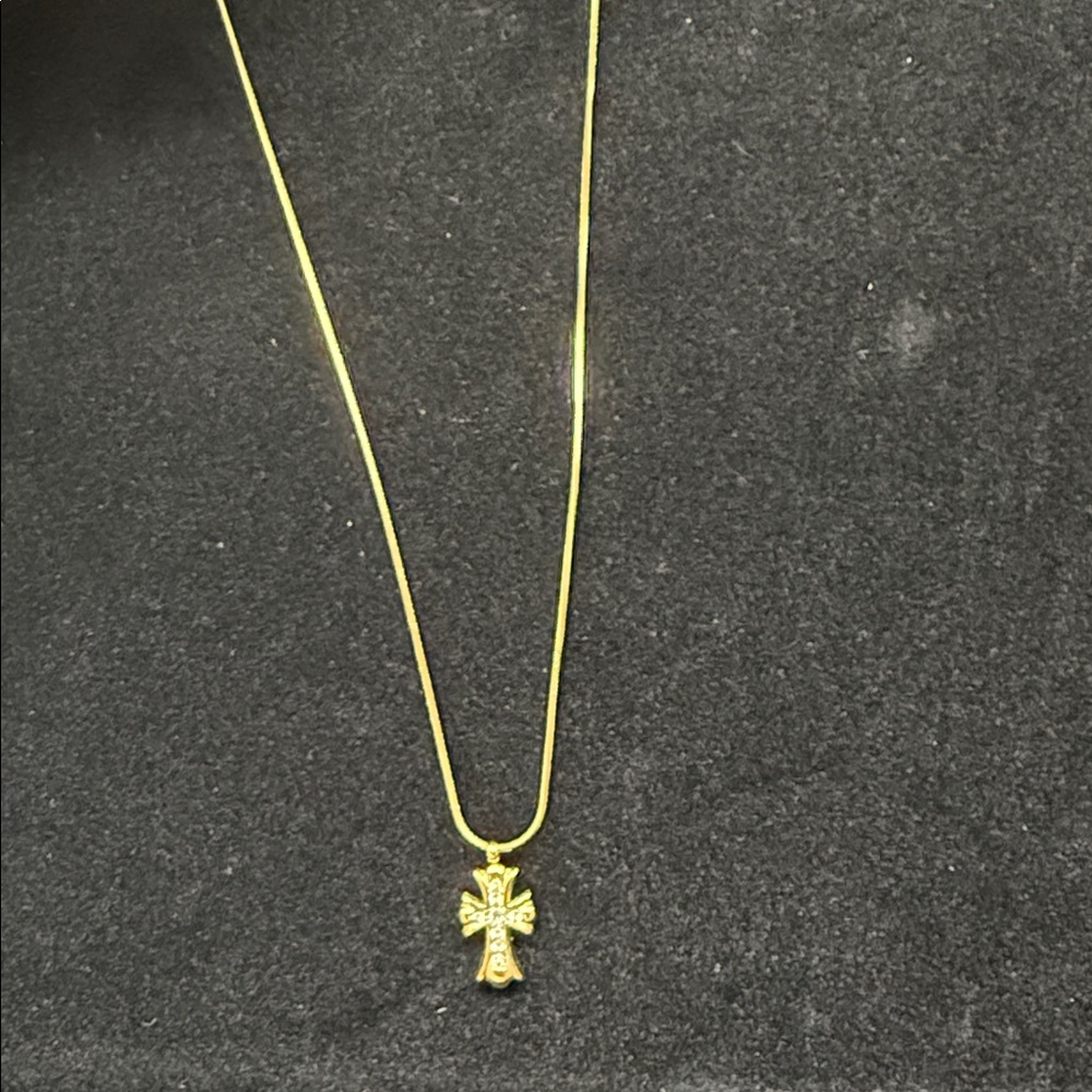 Elegant Gold Cross Pendant Necklace